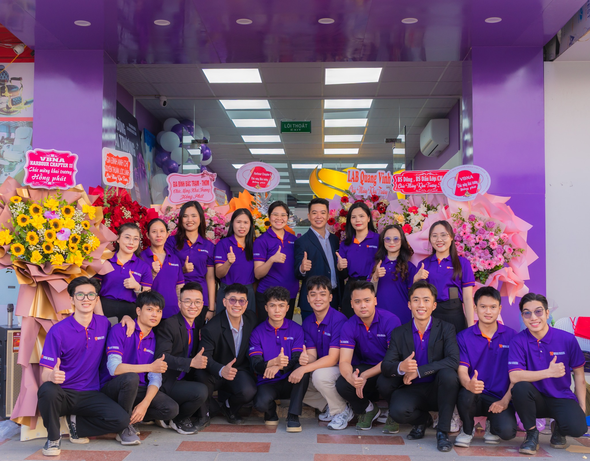 Đội ngũ nha khoa Tương Lai